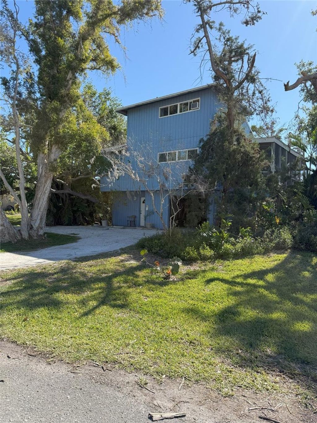 listing image 0