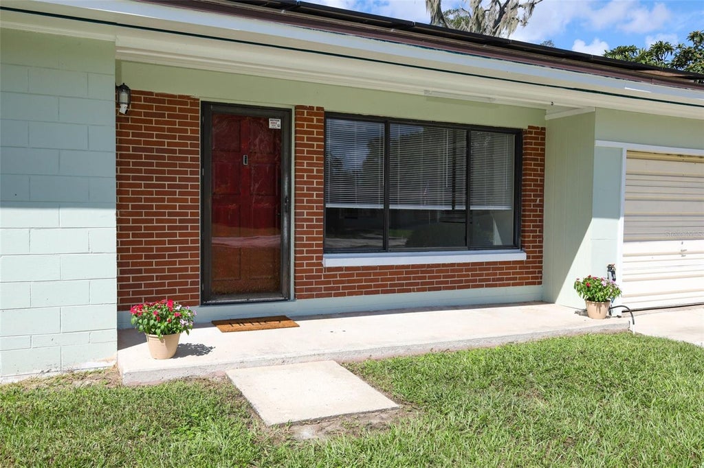 Photo of 506 S Elsasser Street, Deland, FL 32720 (MLS # O6443115)