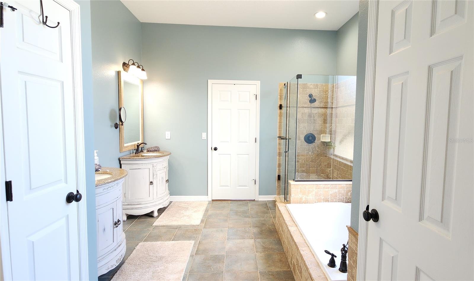 EAGLEWOOD ESTATES - Residential Lease