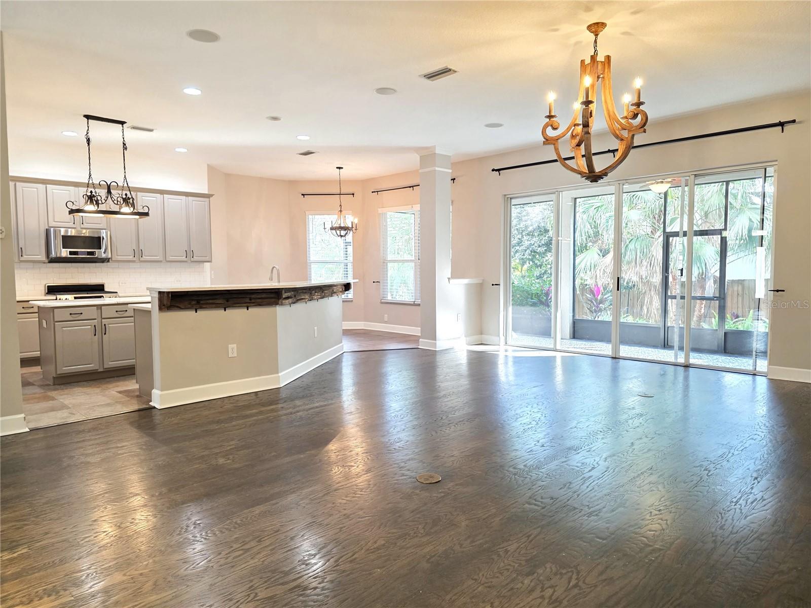 EAGLEWOOD ESTATES - Residential Lease