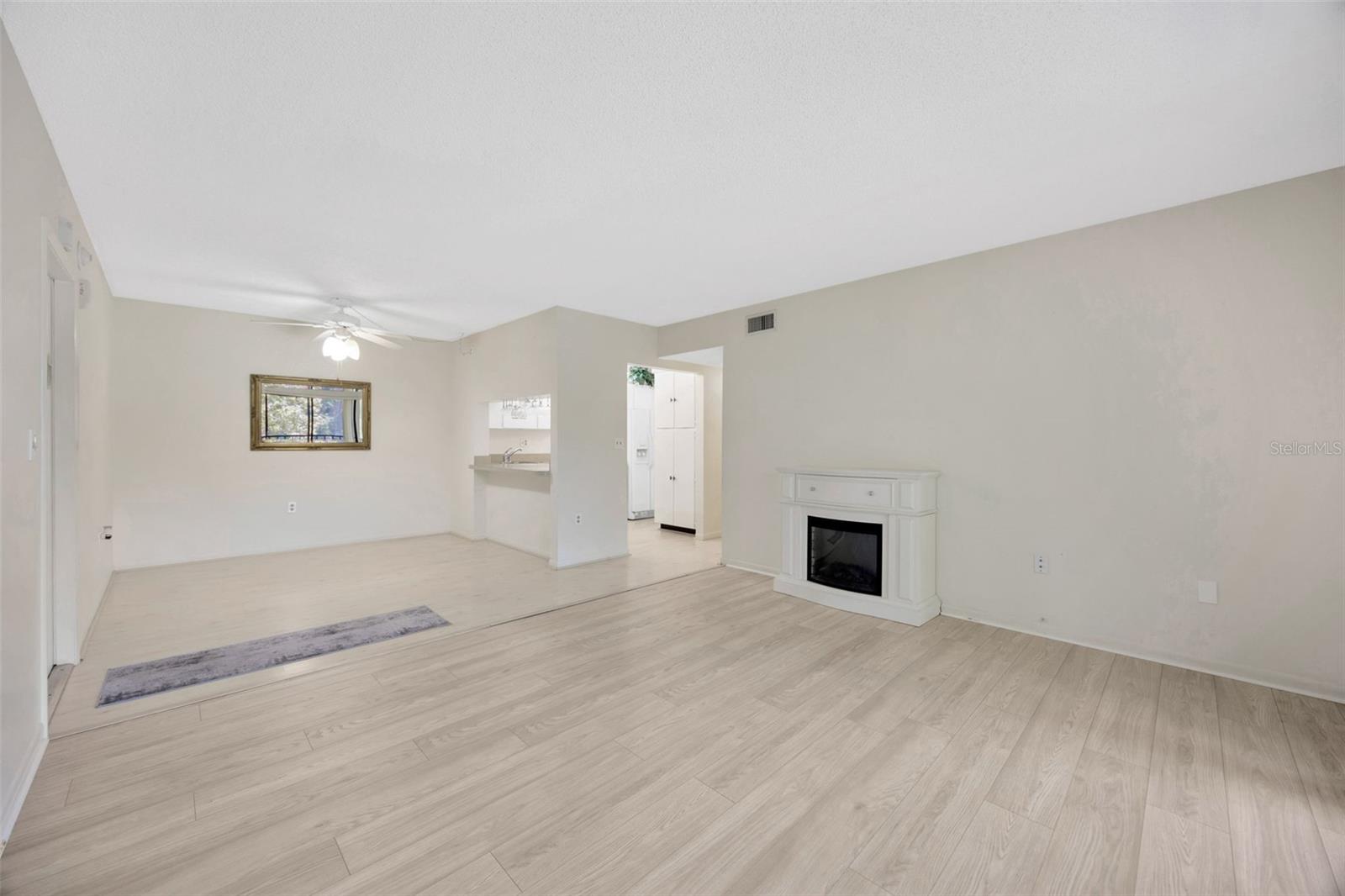 3134 LAKE PINE WAY F2
