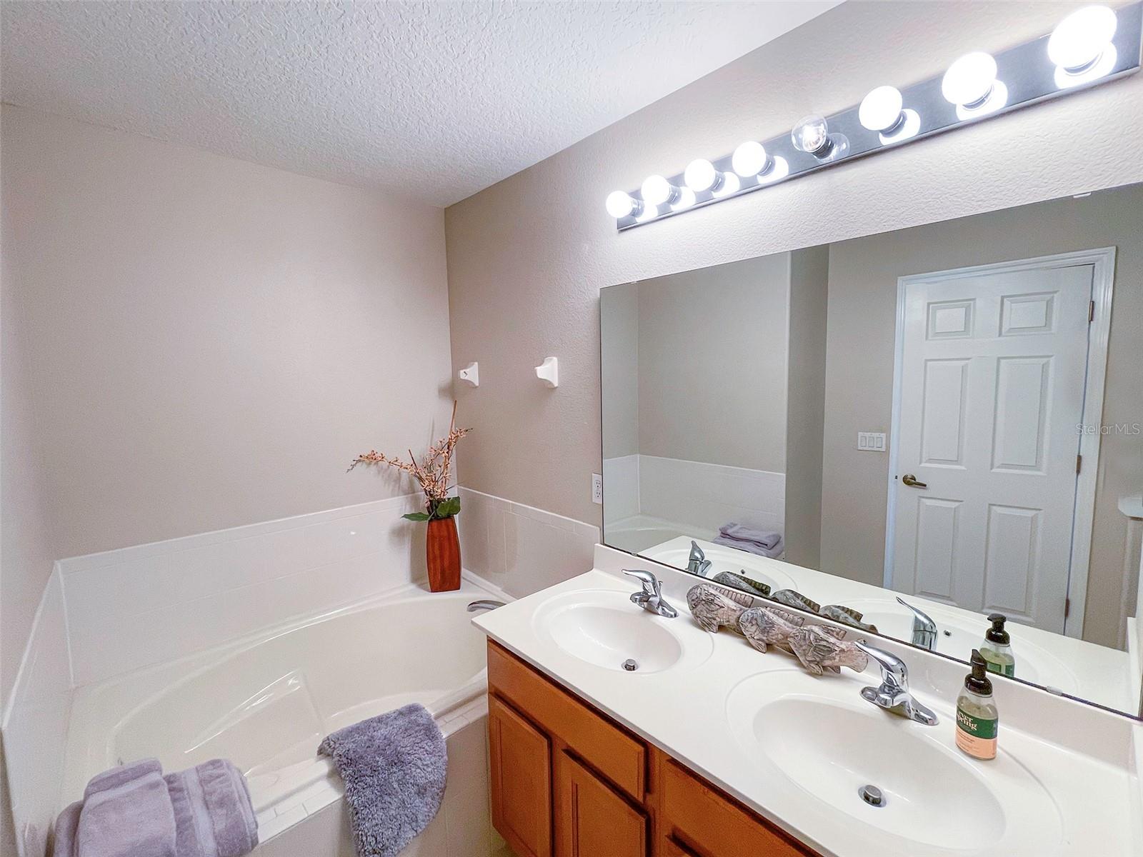REUNION PH 1 PRCL 2 - Residential Lease