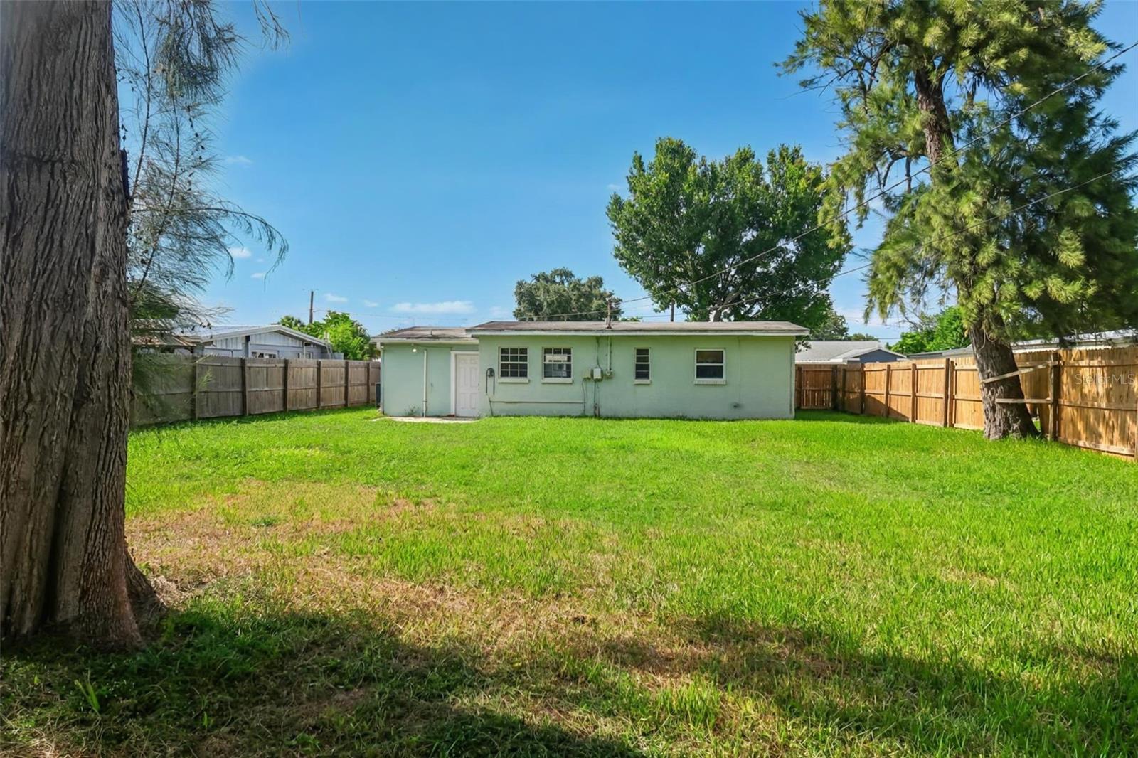 APOLLO BEACH UNIT 1 PT 2 - Residential Lease