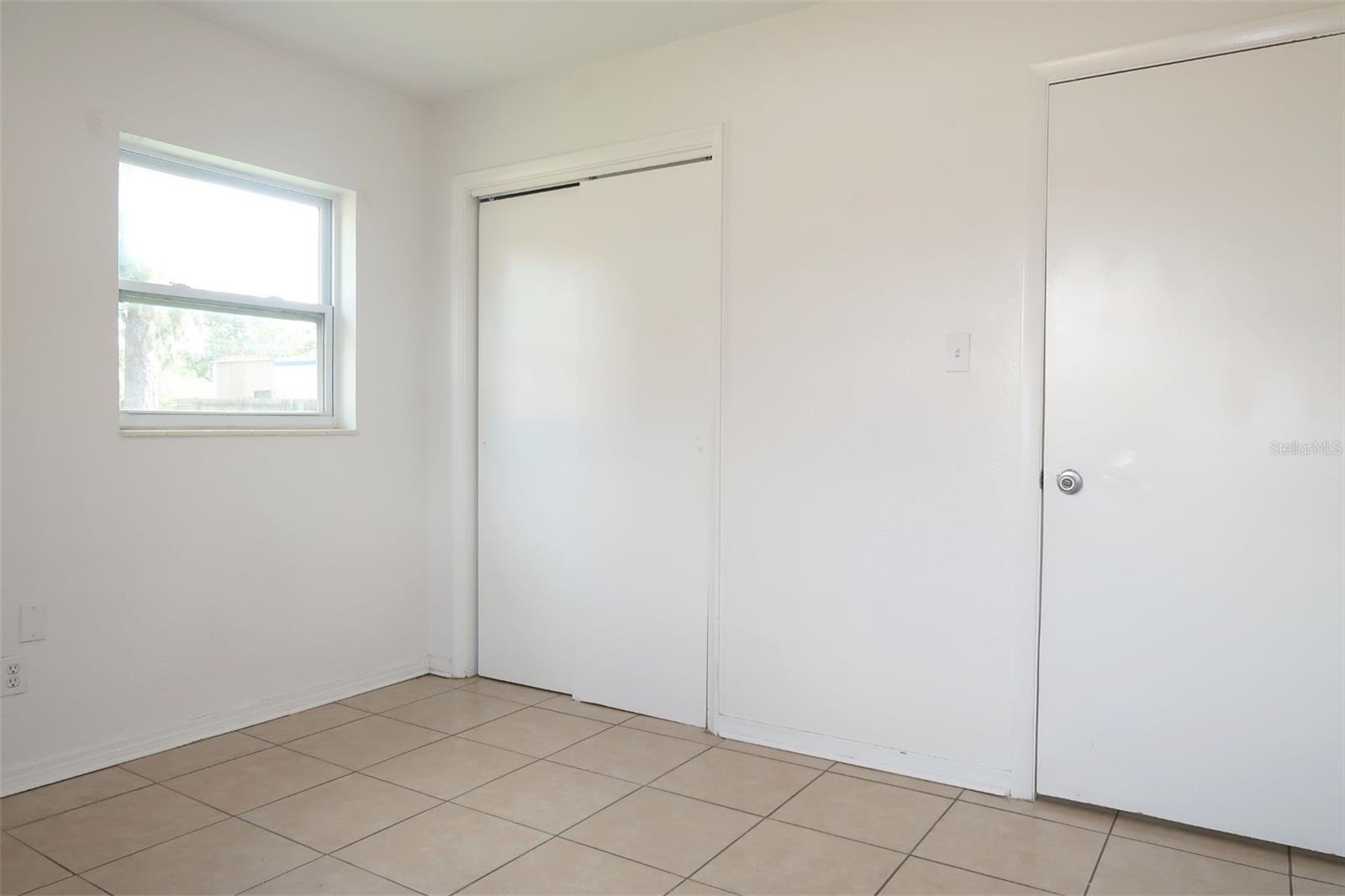 APOLLO BEACH UNIT 1 PT 2 - Residential Lease