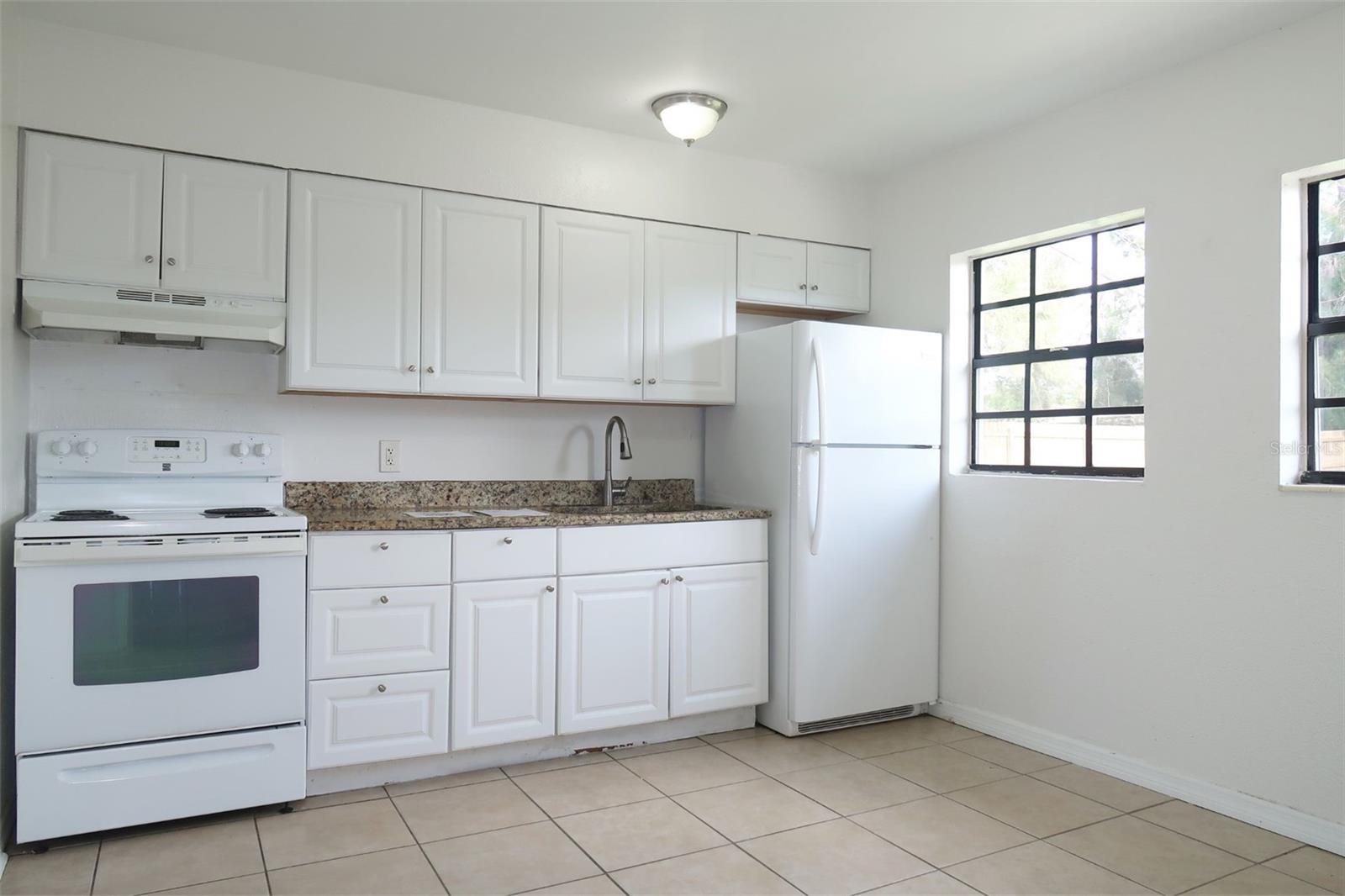 APOLLO BEACH UNIT 1 PT 2 - Residential Lease