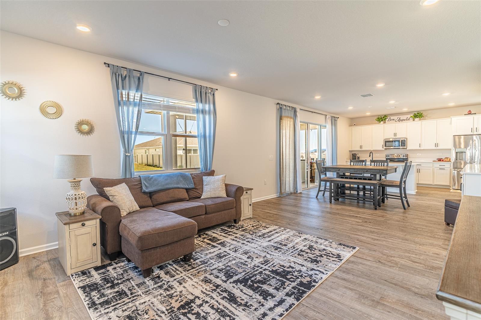 1123 SUGARWOOD STREET