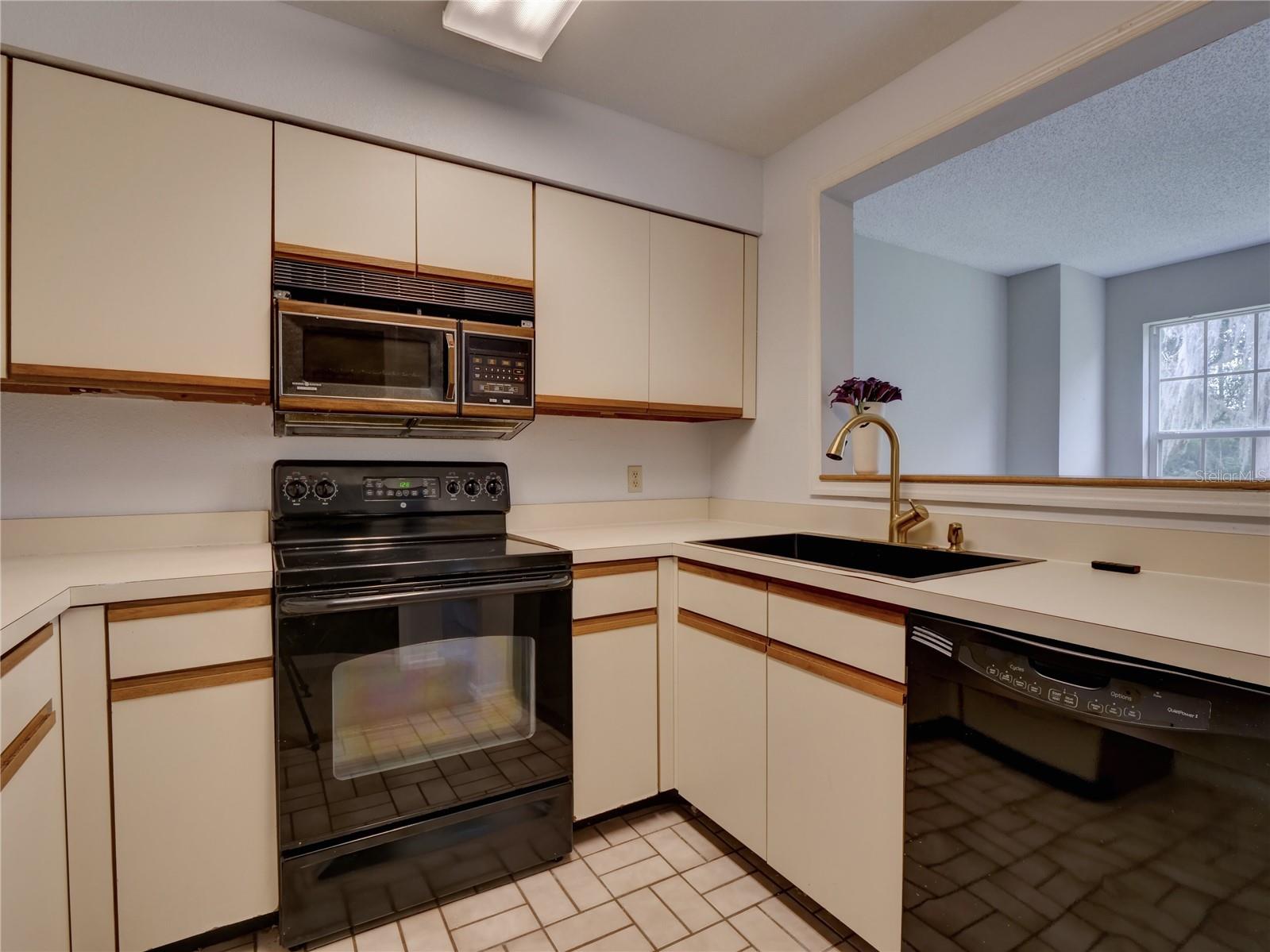 ASHLEY COURT CONDO - Residential