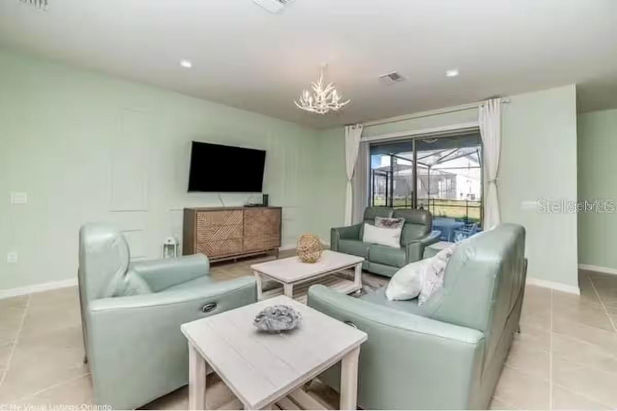 WINDSOR AT WESTSIDE PH 3 - Residential