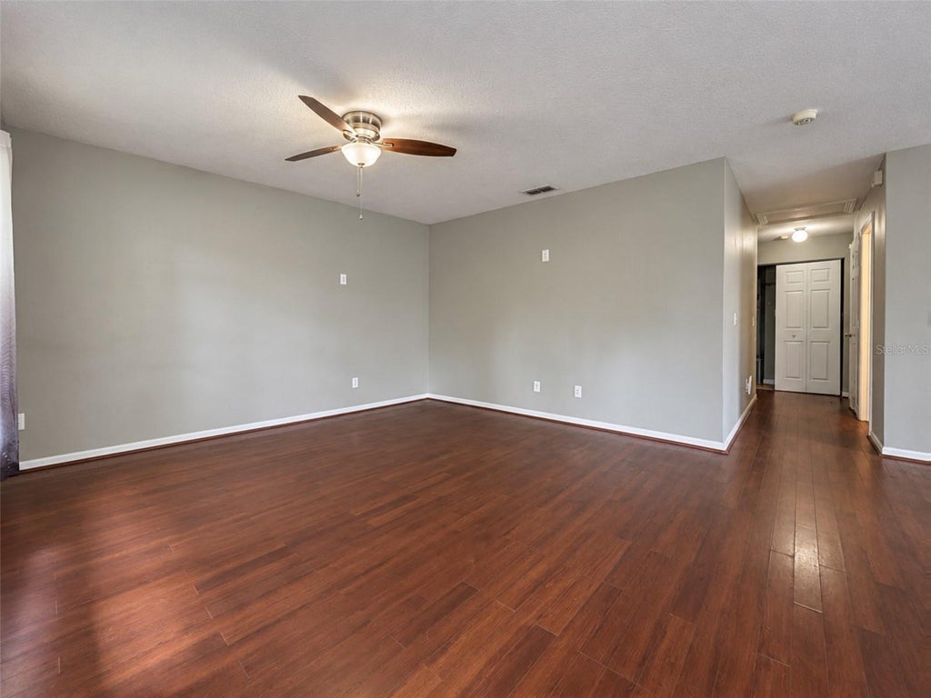 Photo of 9620 N Connechusett Road, Tampa, FL 33617 (MLS # TB8546456)
