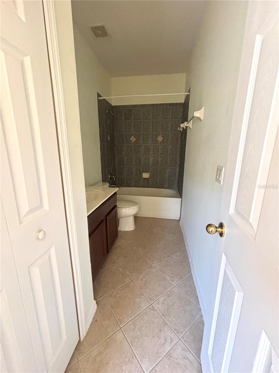 OCOEE COMMONS PUD F G1 H1 H2 - Residential Lease