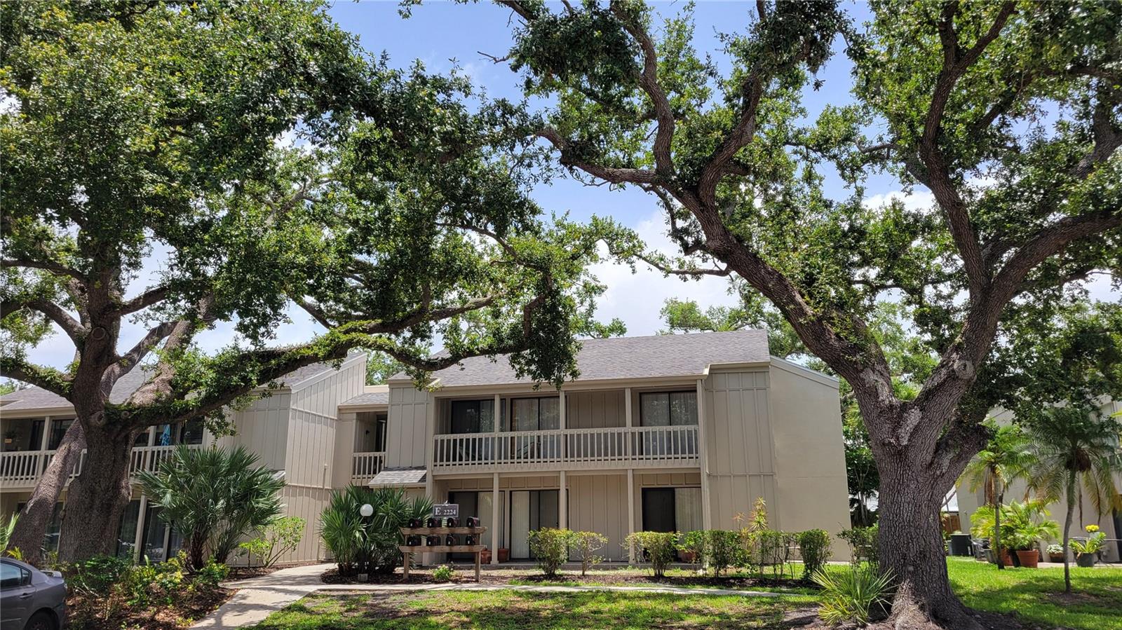 Annual UNfurnished Beautifully remodeled, ground floor, 2/2 condo is flooded with natural light from huge windows. This condo is an end unit so many more windows for sunshine to brighten your day. There is a new kitchen that is open to the dining area and living room for easy entertaining and family time. The kitchen itself has solid wooden cabinetry, topped with slab granite counters with breakfast bar, stainless steel appliances and large pantry. The master bedroom is spacious with a walk in closet and en suite bathroom. This unit also has it's own washer and dryer. The flooring is all solid surface so NO CARPETING! This condo is near the rear of the complex so it's very quiet there and near the heated pool, bicycle storage and out door grills. The location is superb-very close to the center of Sarasota, dining, shopping, opera, library, museums and Siesta Key or Lido Beach! Call now for a beautiful and convenient place to call HOME.
NOTE: This community is governed by a homeowners association. Approval may include an application, background screening, fees, and an approval process. Contact the agent for details.