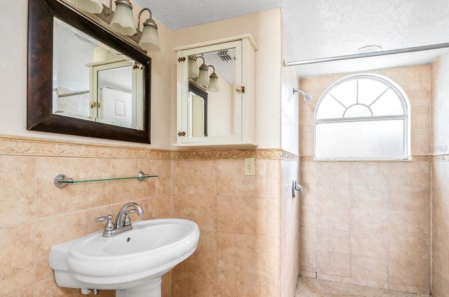 VILLAS AT SOMERSET THE - Residential