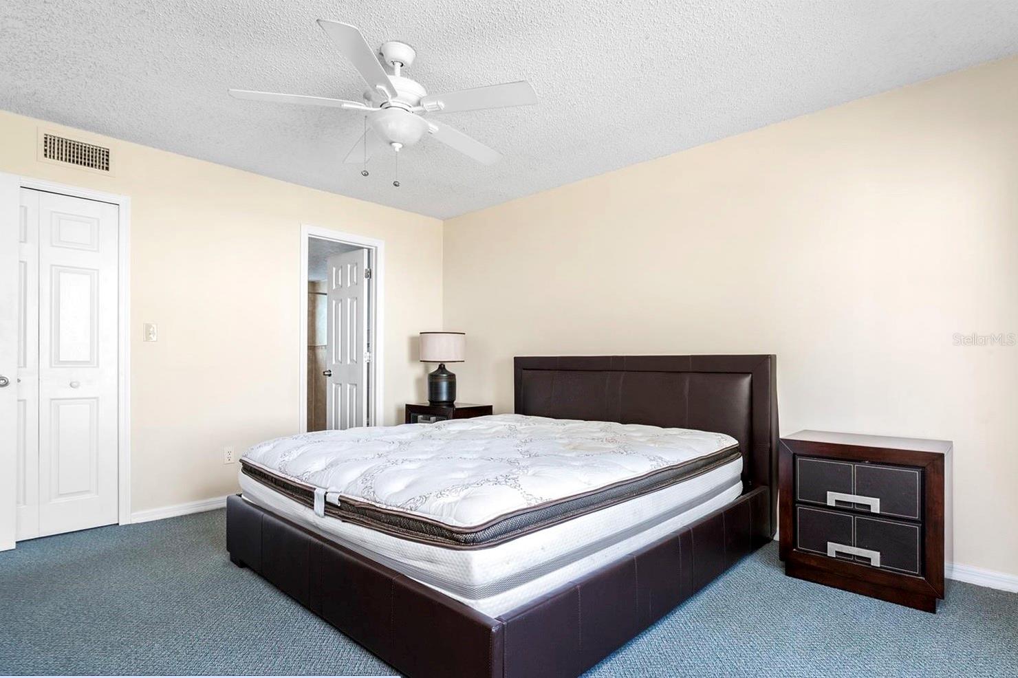 VILLAS AT SOMERSET THE - Residential