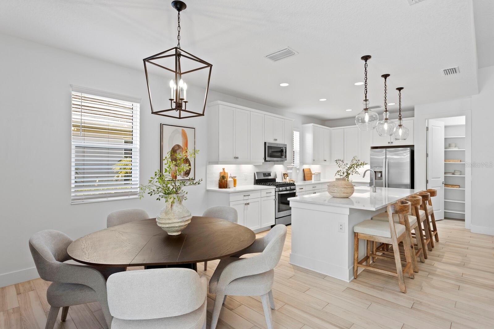 LAKEHOUSE COVE/WATERSIDE PH 2 - Residential