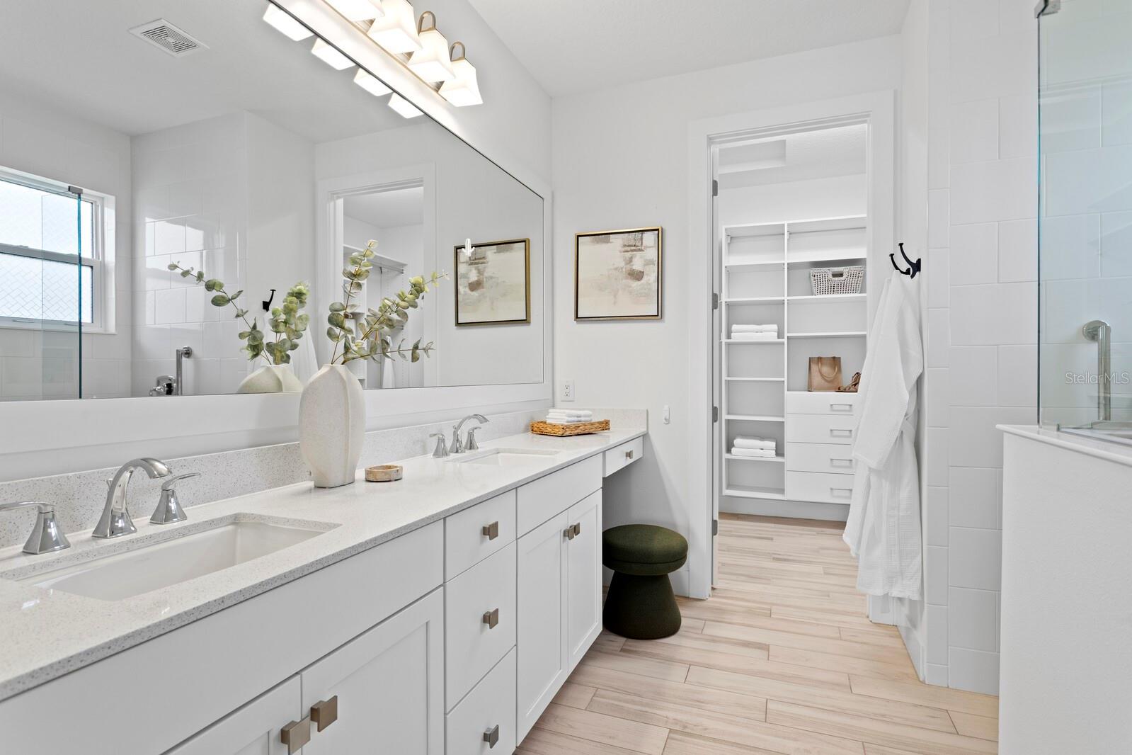 LAKEHOUSE COVE/WATERSIDE PH 2 - Residential