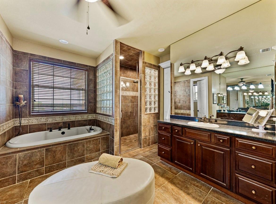 HOWEY W J LAND STARR LAKE - Residential