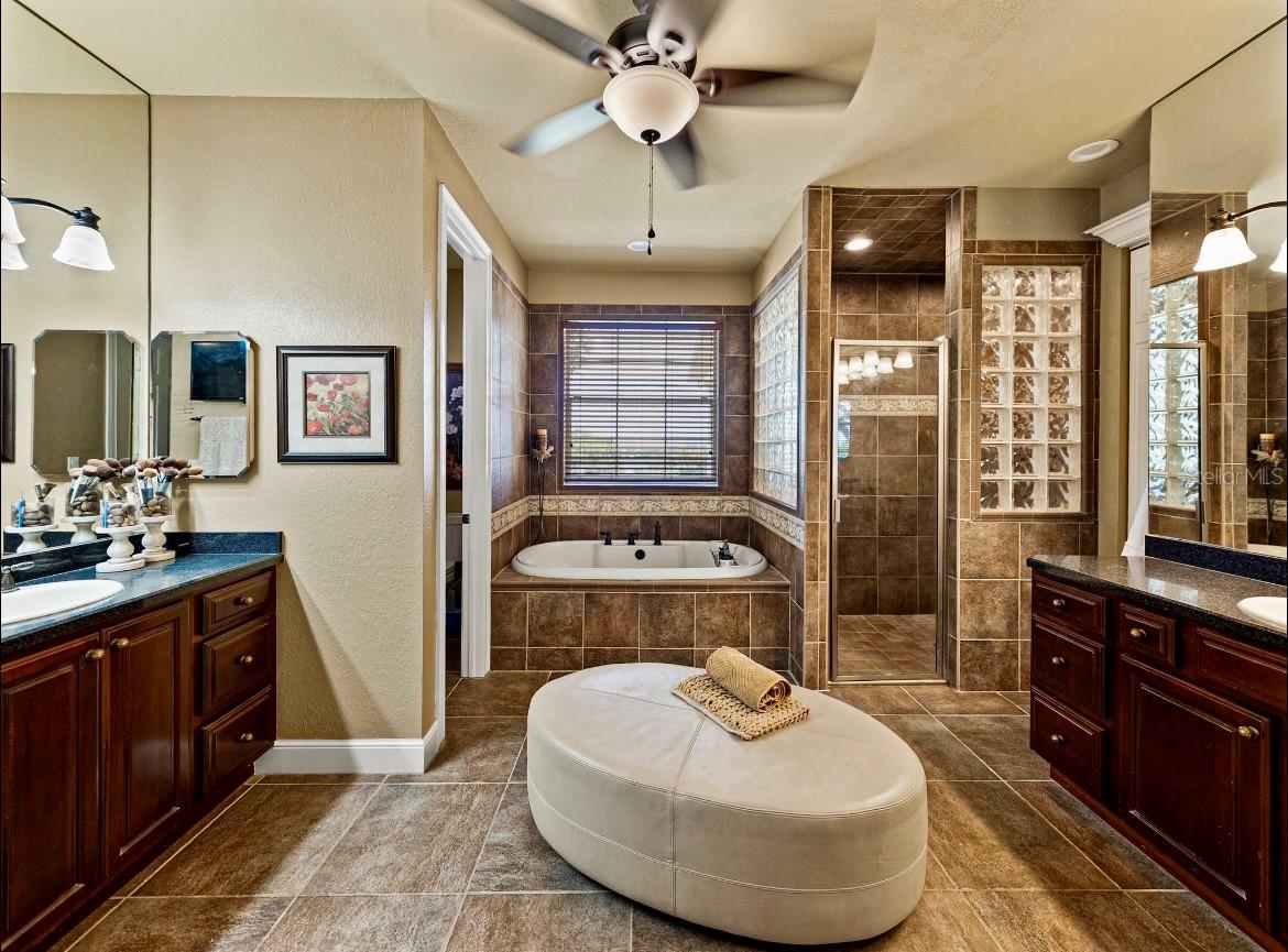 HOWEY W J LAND STARR LAKE - Residential