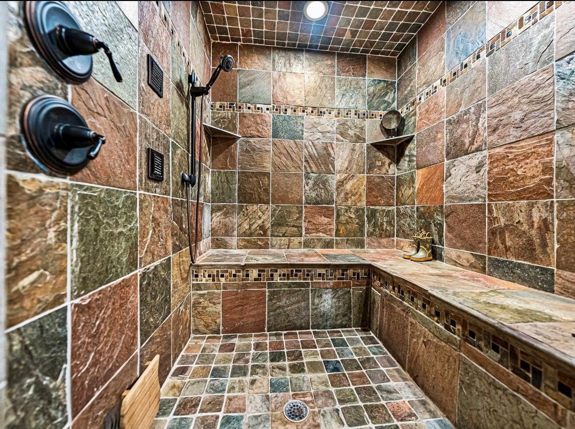 HOWEY W J LAND STARR LAKE - Residential