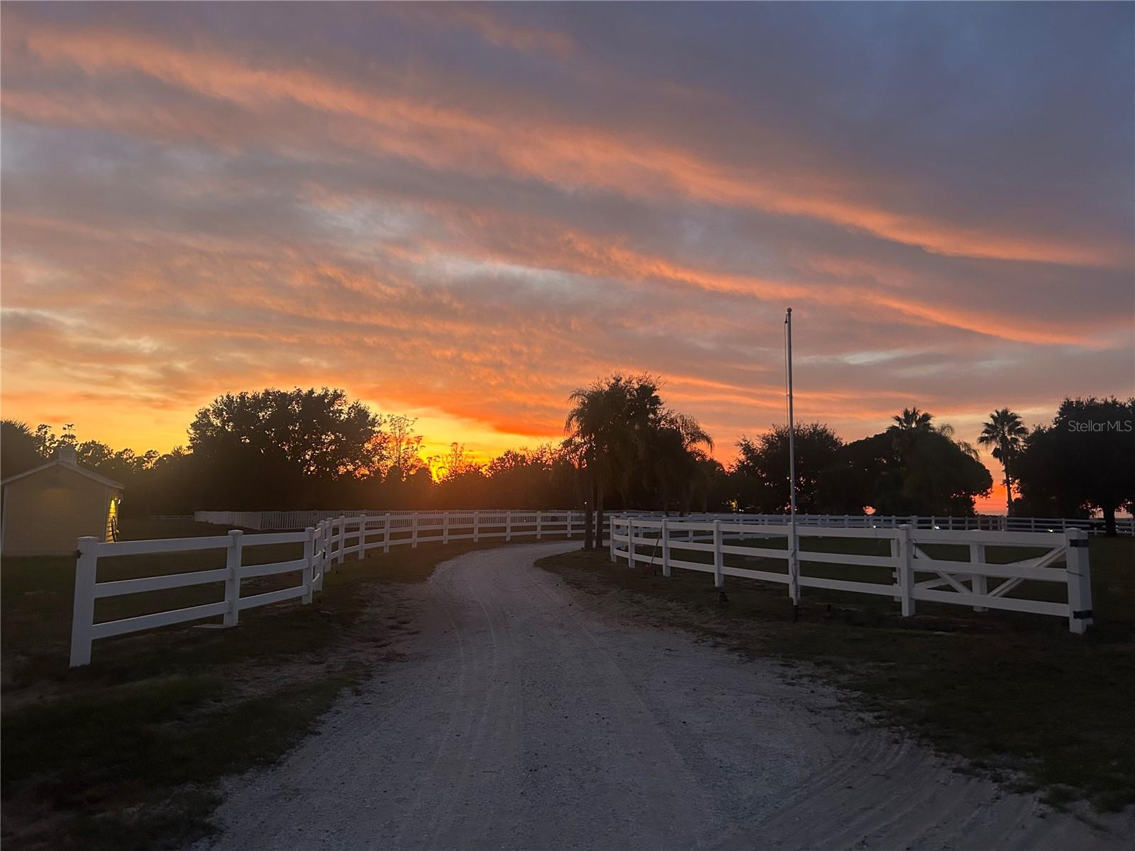 HOWEY W J LAND STARR LAKE - Residential