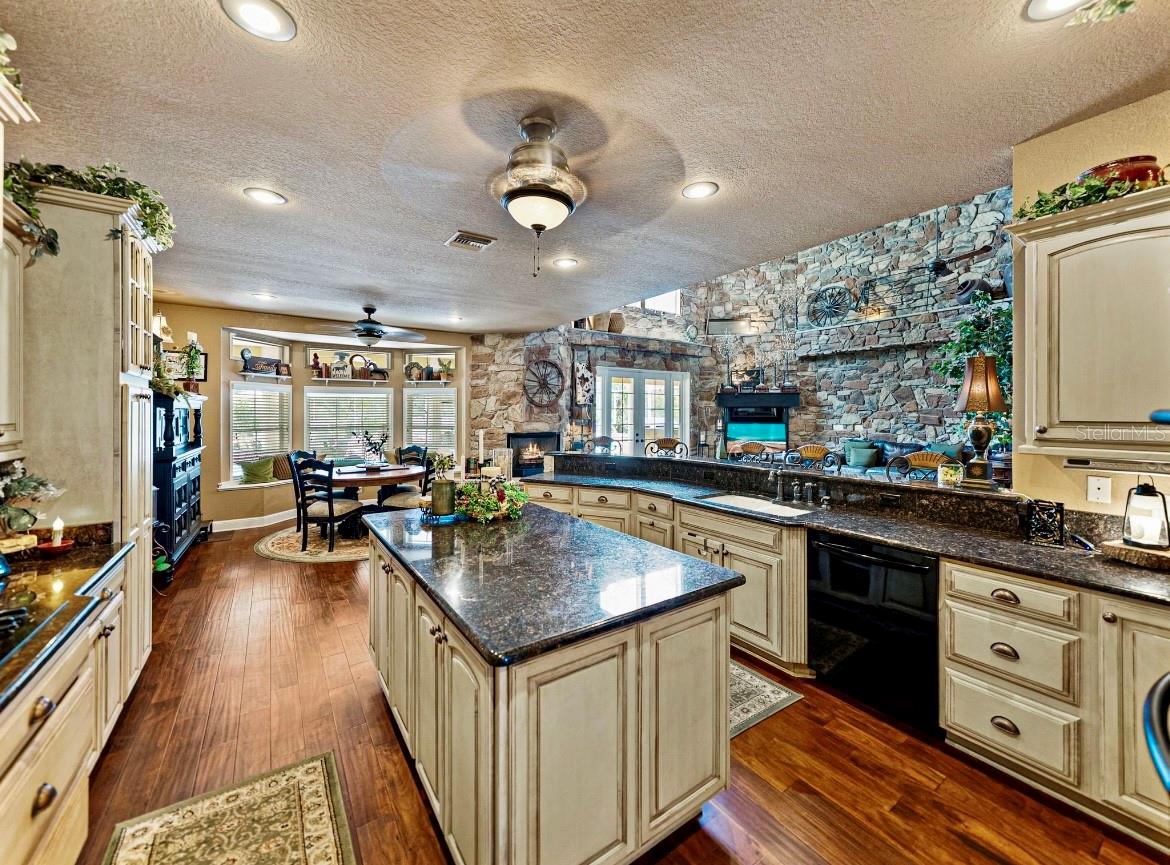 HOWEY W J LAND STARR LAKE - Residential