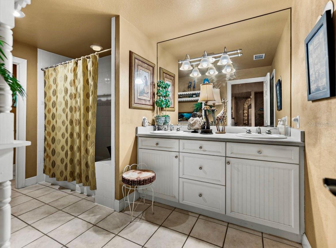 HOWEY W J LAND STARR LAKE - Residential