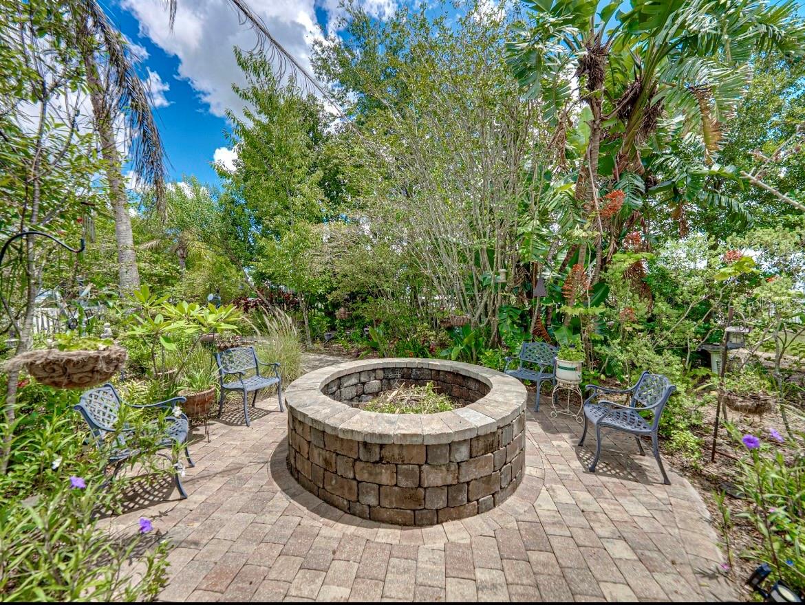 HOWEY W J LAND STARR LAKE - Residential