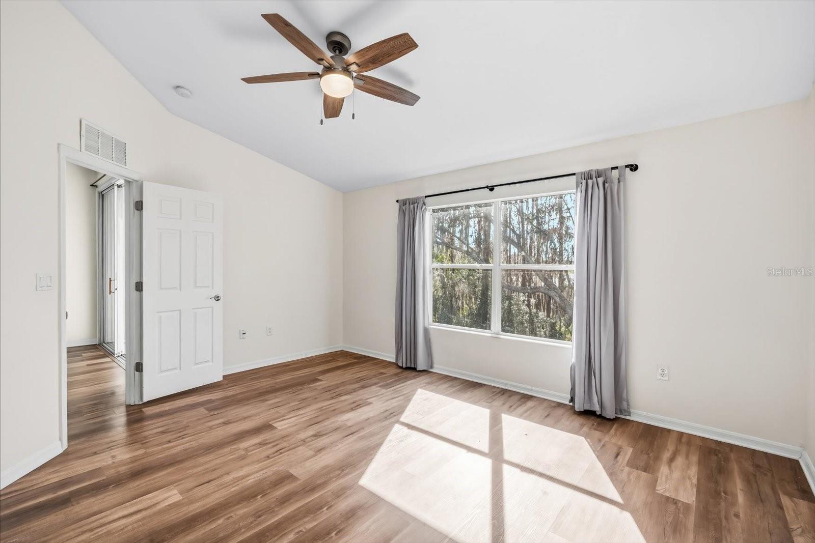 LAKES AT HERON COVE CONDO PH 7 - Residential