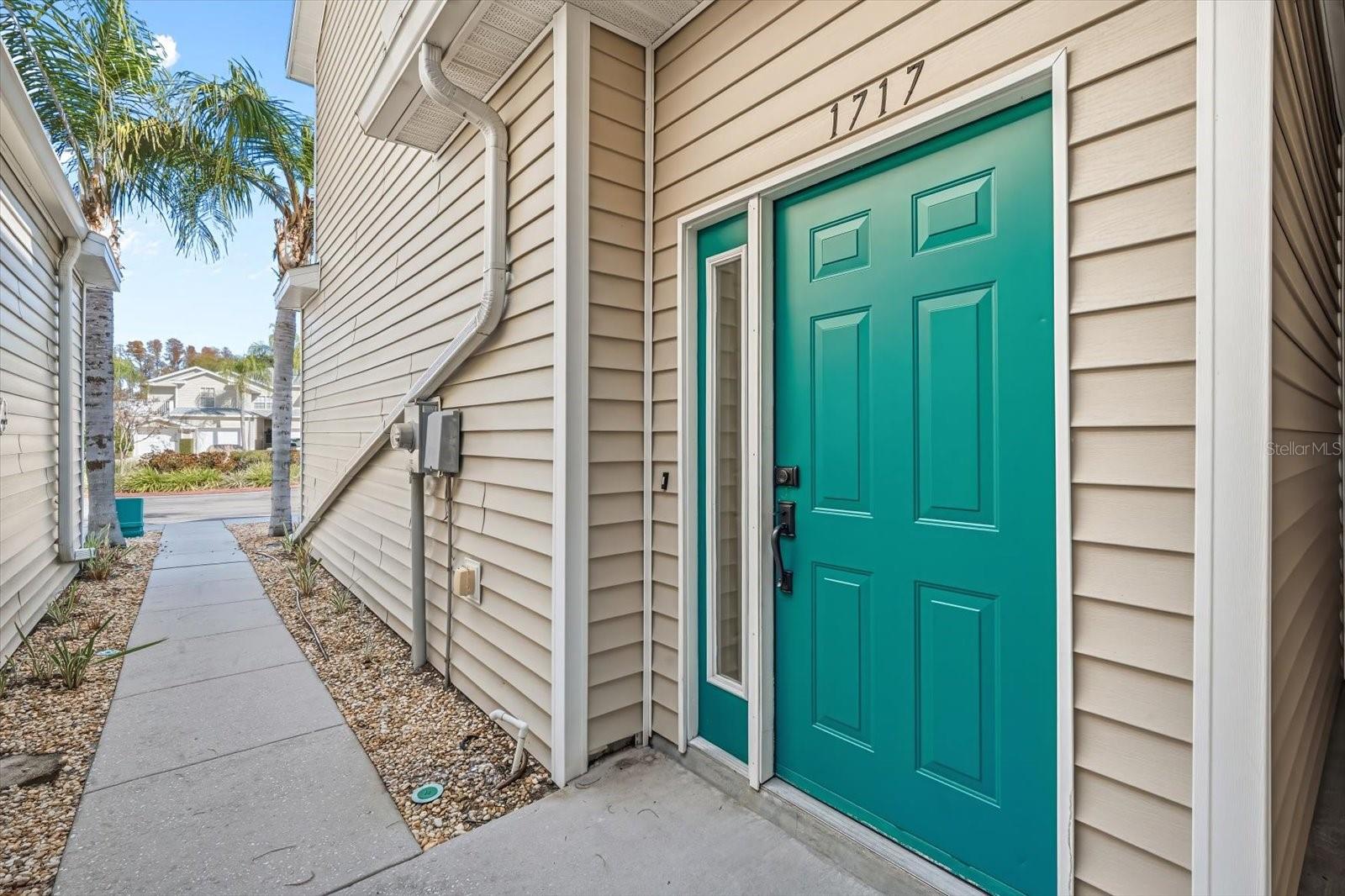 1717 HAMMOCKS AVENUE 1717