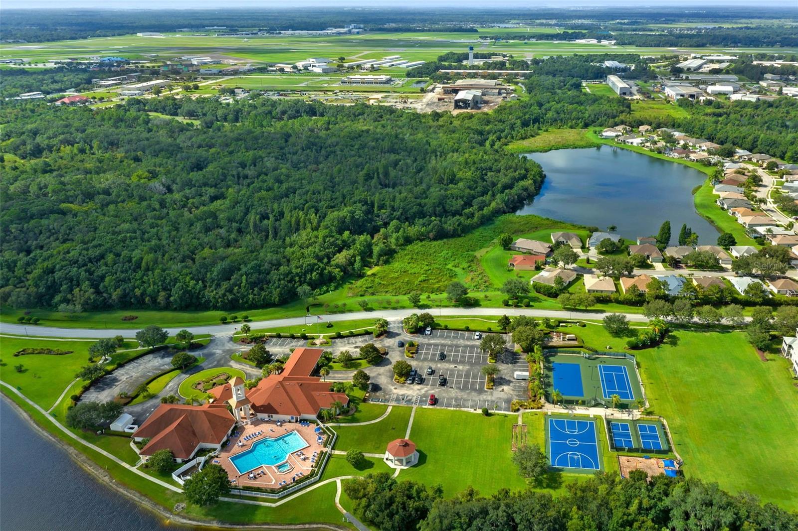 CARILLON LAKES PH 02 - Residential