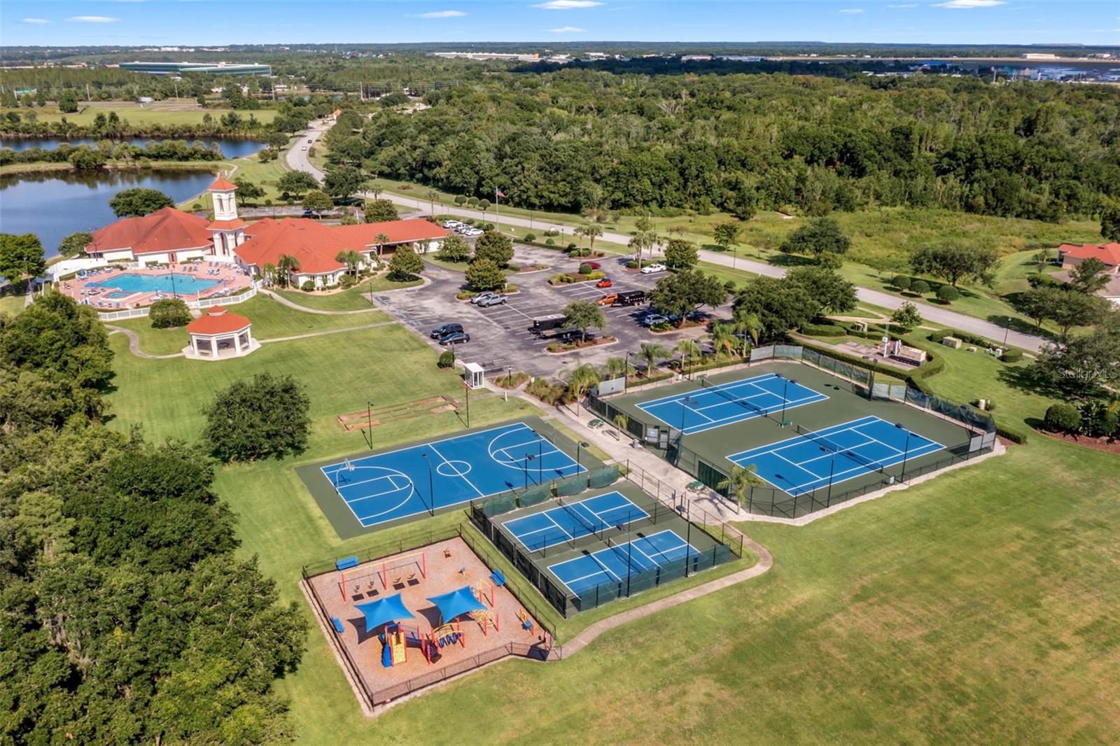 CARILLON LAKES PH 02 - Residential
