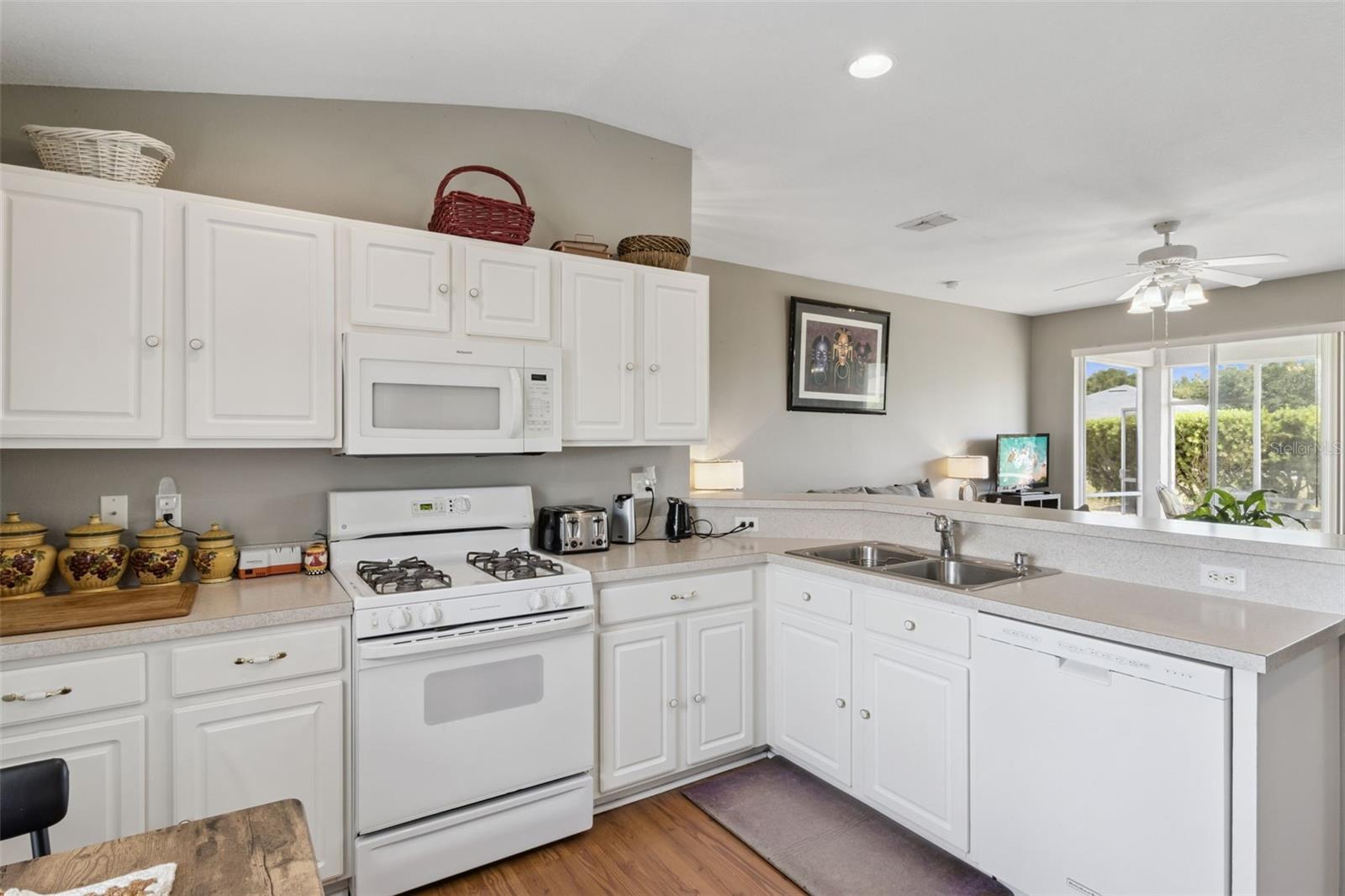 CARILLON LAKES PH 02 - Residential