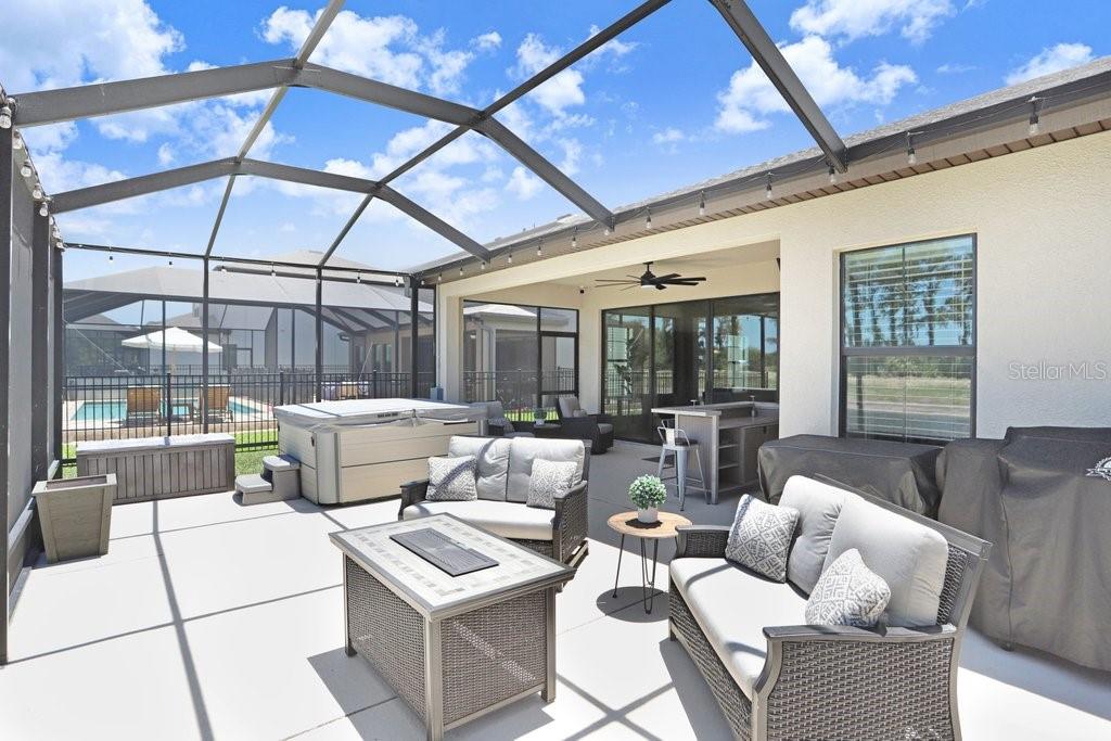 HINTON HAWKSTONE PHASE 1 - Residential