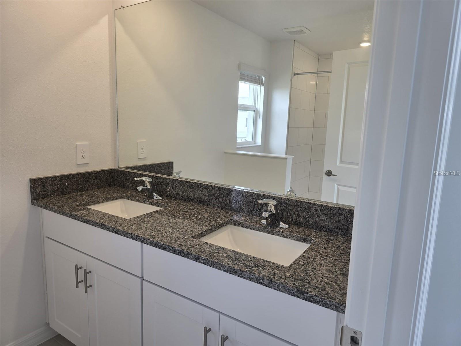 STONEGATE PRESERVE PH III - Residential Lease