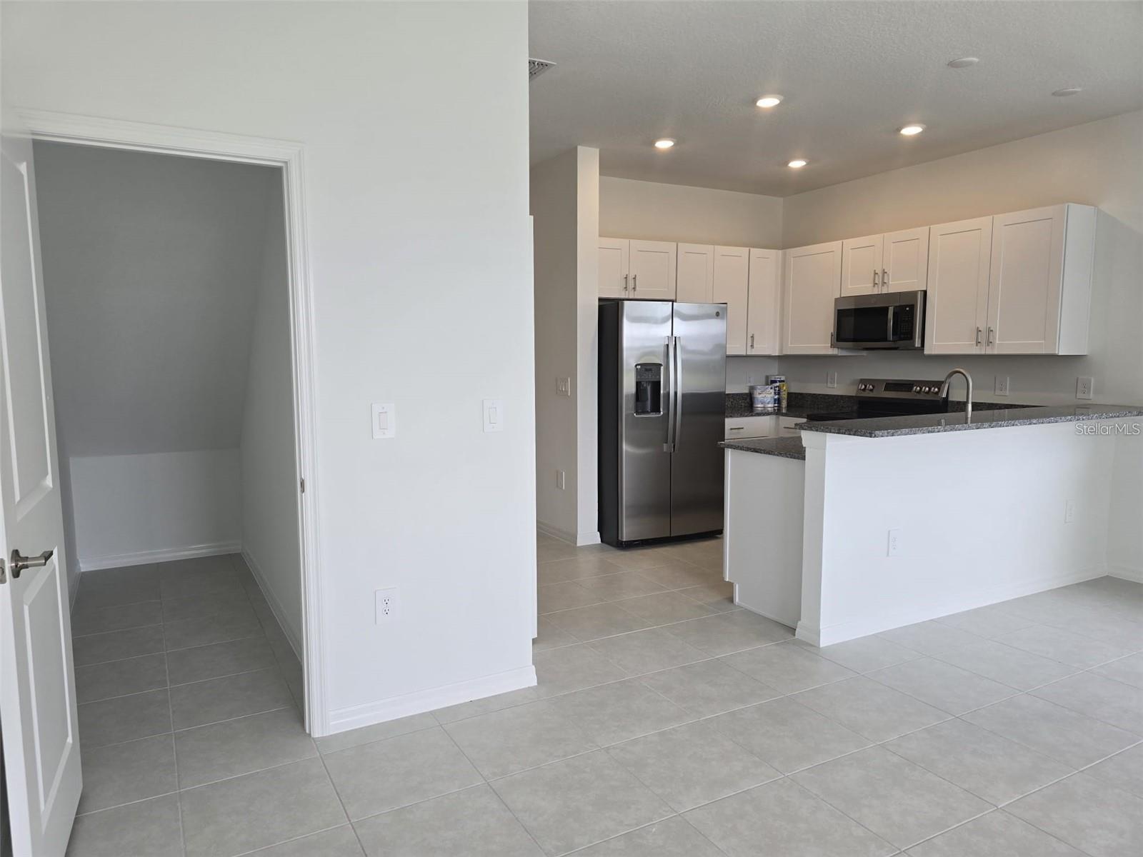STONEGATE PRESERVE PH III - Residential Lease