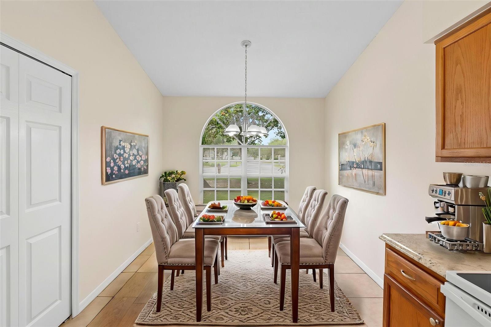 910 SHEELER OAKS DRIVE