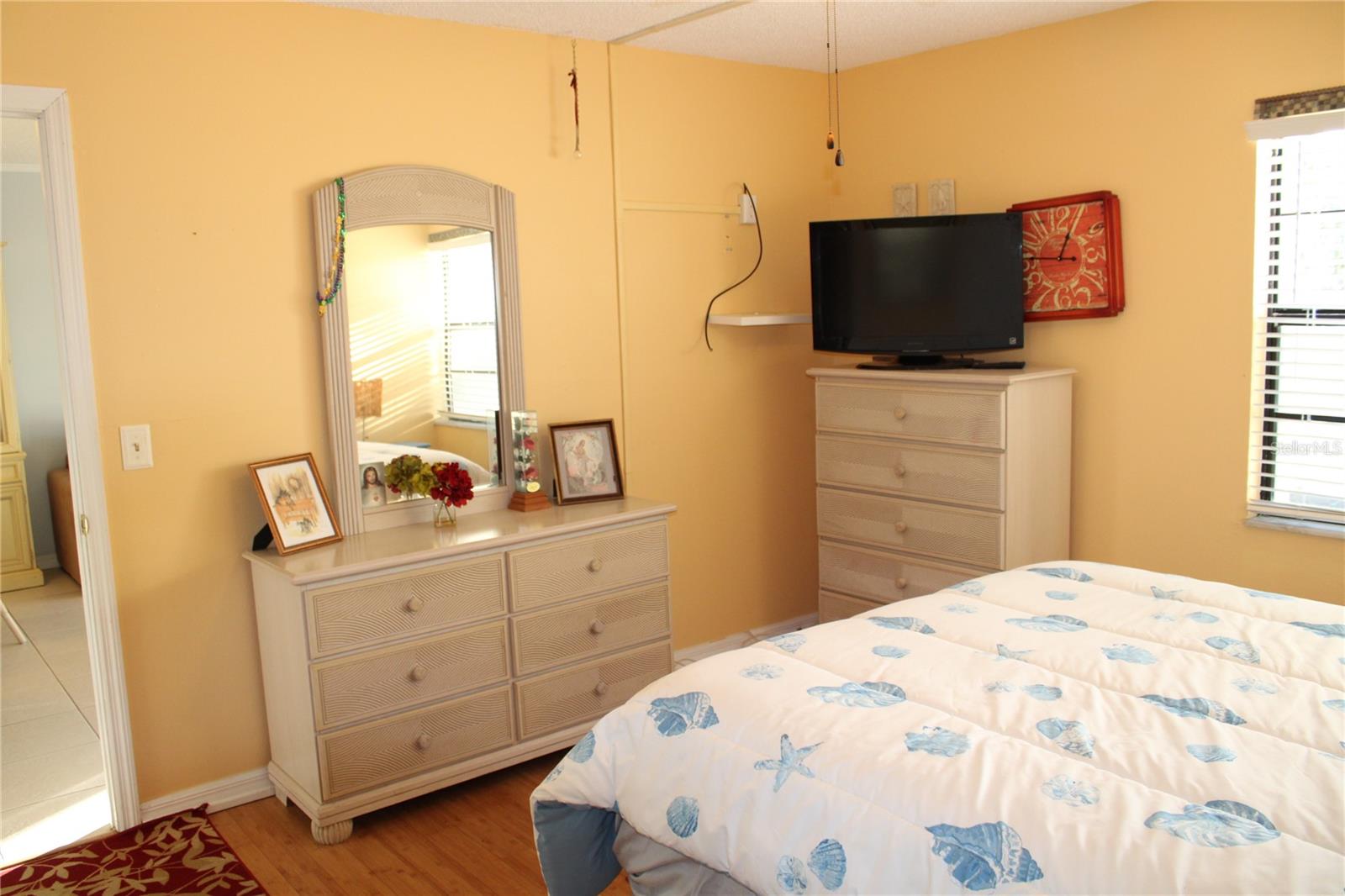 LAKEVIEW OF LARGO - Residential