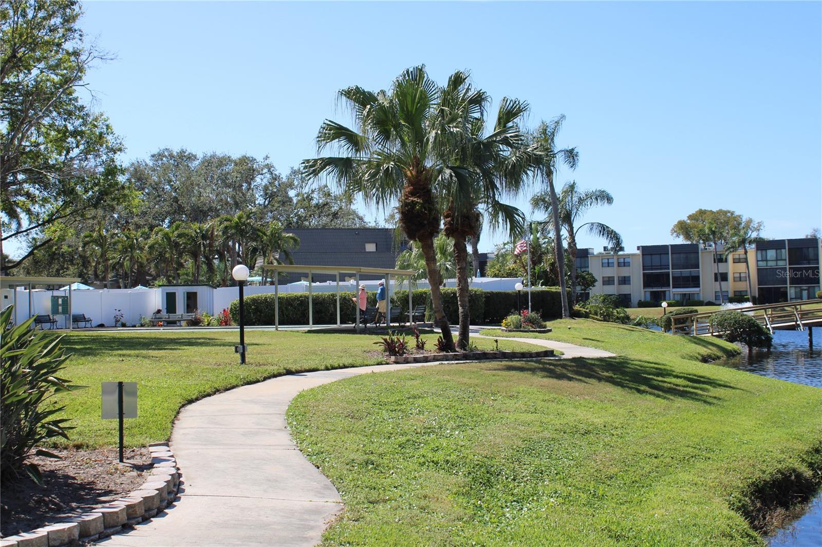 LAKEVIEW OF LARGO - Residential