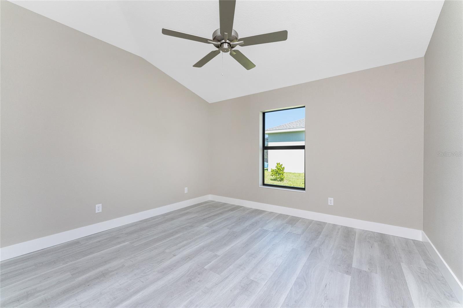 ROTONDA WEST BROADMOOR - Residential
