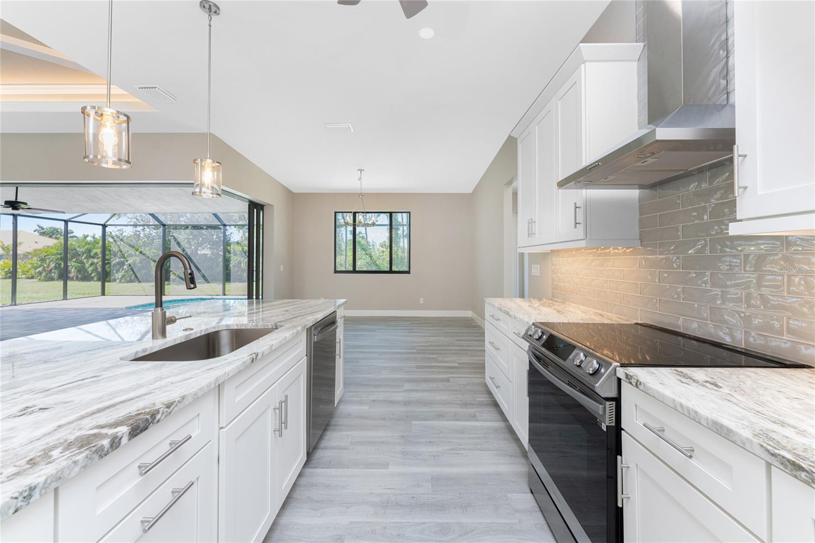 ROTONDA WEST BROADMOOR - Residential