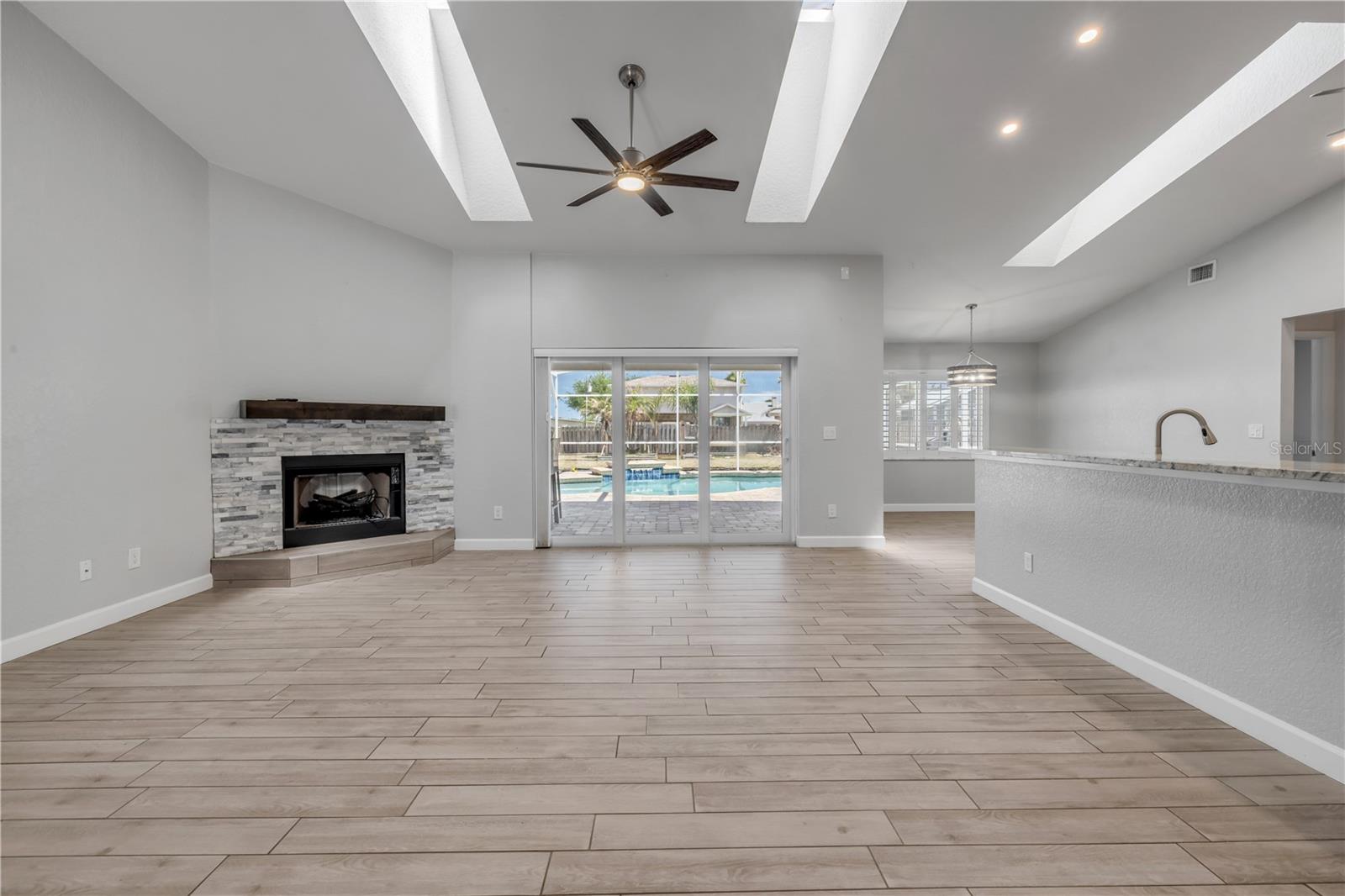 INLET SHORES - Residential