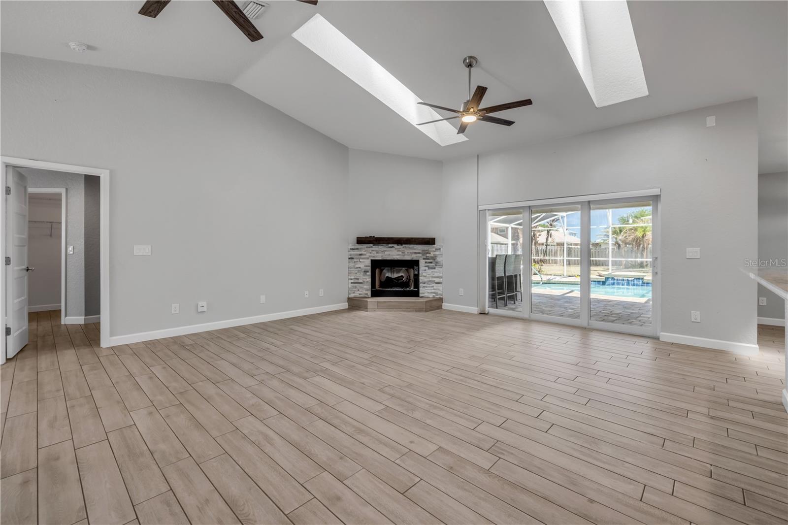 INLET SHORES - Residential