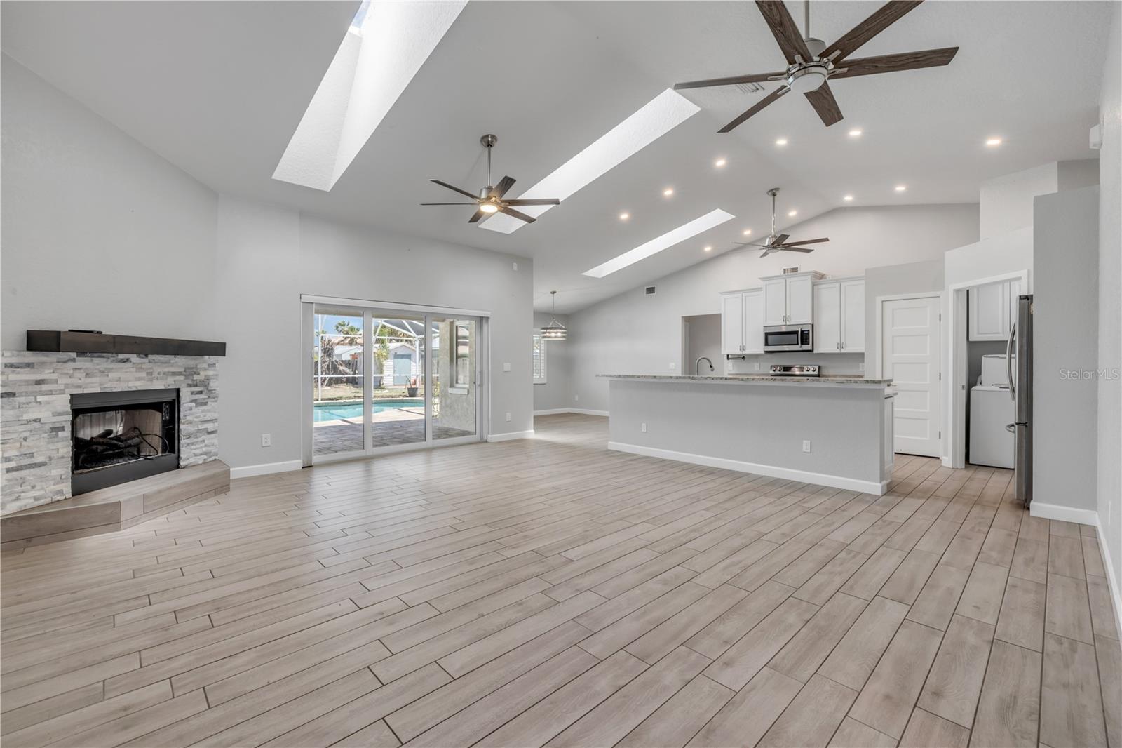 INLET SHORES - Residential