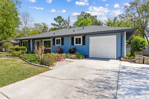 Photo of 6109 NW 107th Place, Alachua, FL 32615 (MLS # GC539220)