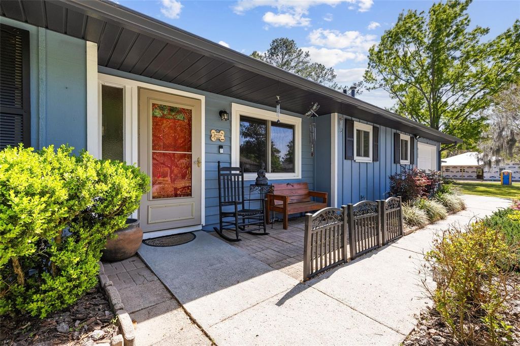 Photo of 6109 NW 107th Place, Alachua, FL 32615 (MLS # GC539220)