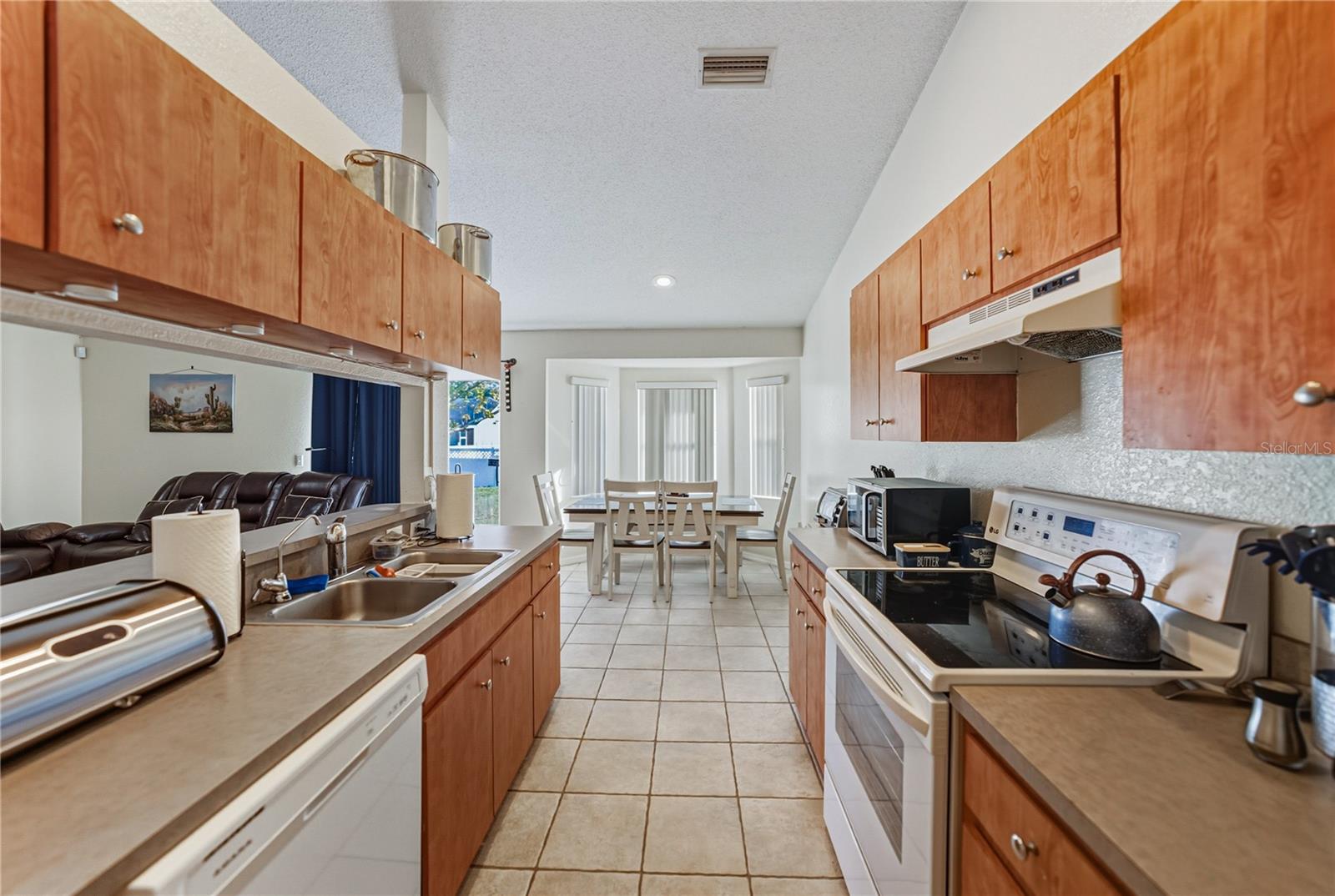 SUMMER OAKS PH 02 - Residential