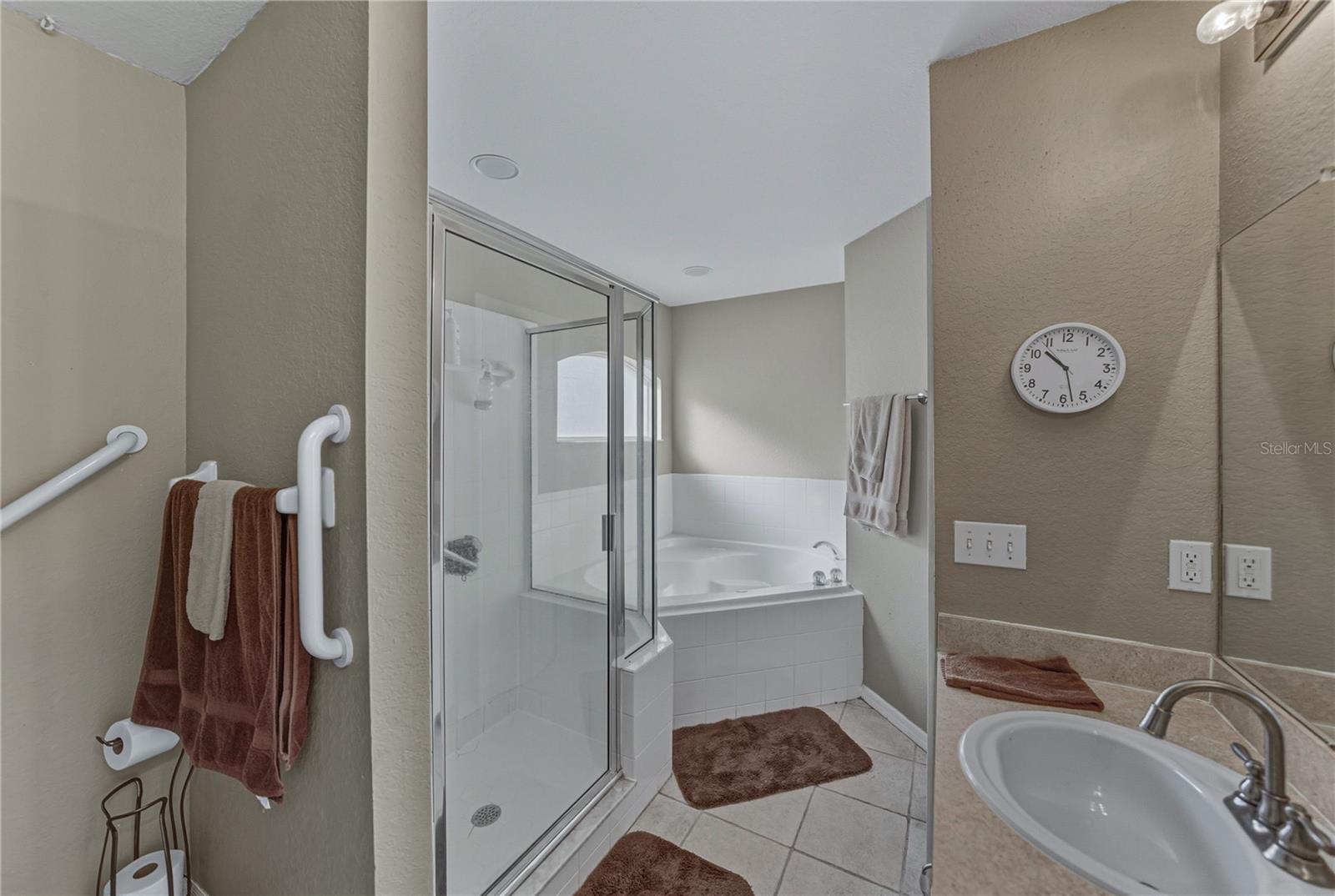 SUMMER OAKS PH 02 - Residential