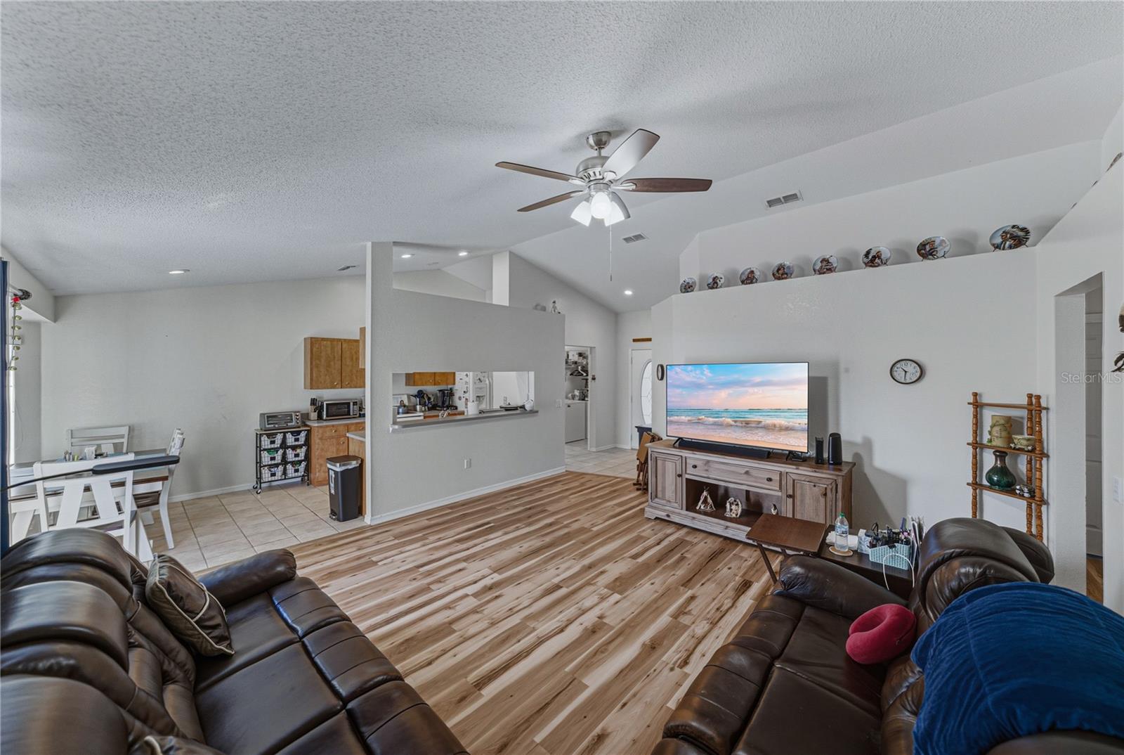 SUMMER OAKS PH 02 - Residential