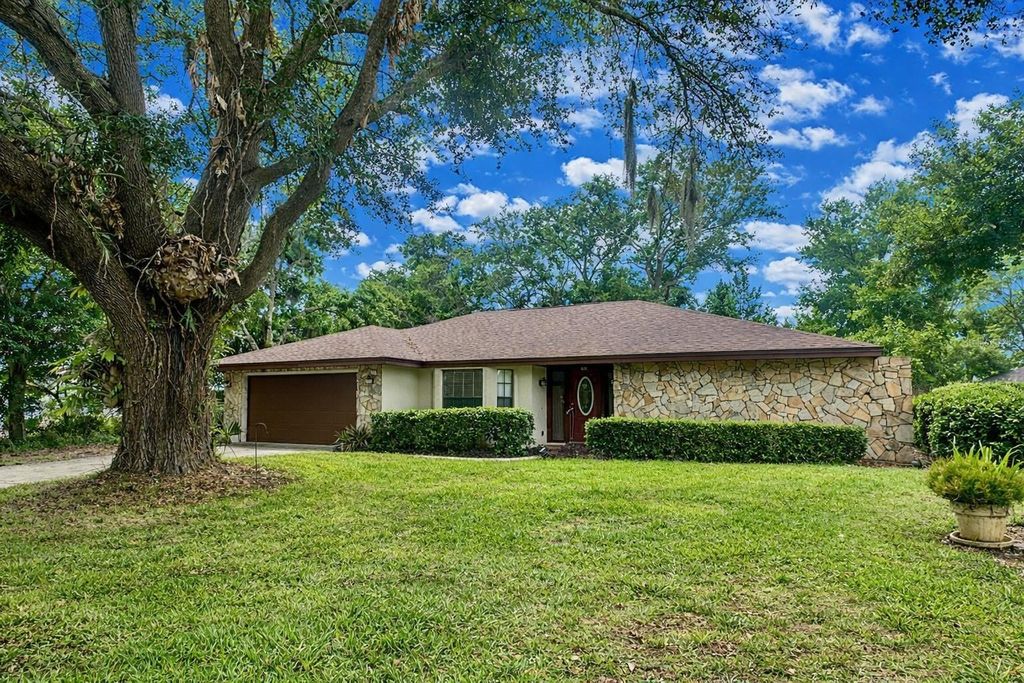 Photo of 232 College Grove Circle NE, Winter Haven, FL 33881 (MLS # L4960890)