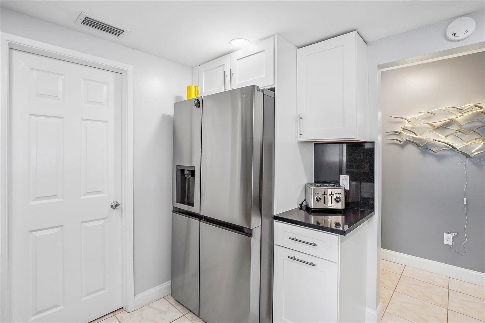 SHORE VIEW BLDG - Residential Lease