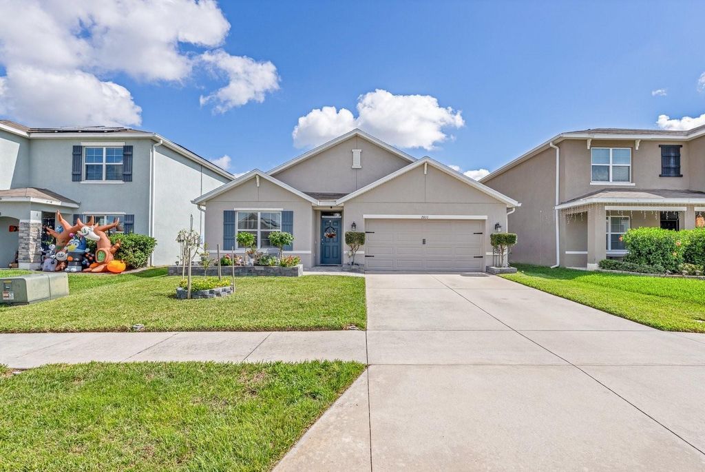 Photo of 2610 Garden Plum Place, Odessa, FL 33556 (MLS # TB8440981)